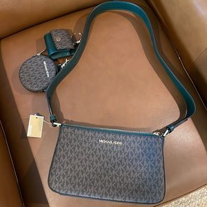 MICHAEL KORS JET SET TRAVEL SMALL SHOULDER CROSSBODY BAG WITH TECH ATTCH AIRPOD